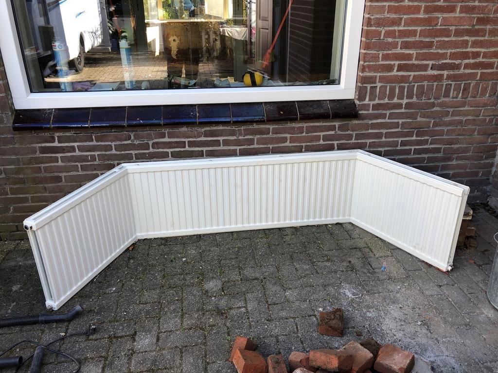 Erker radiator, Hoekradiator, Gebogen radiator, Ophalen, 30 tot 80 cm, Gebruikt, Radiator