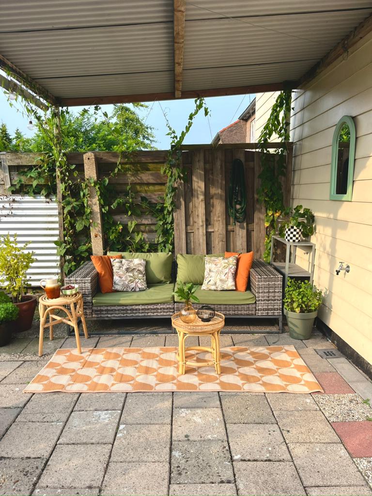 Grijze rotan lounge bank (of 2 losse stoelen), Ophalen, Gebruikt, Rotan