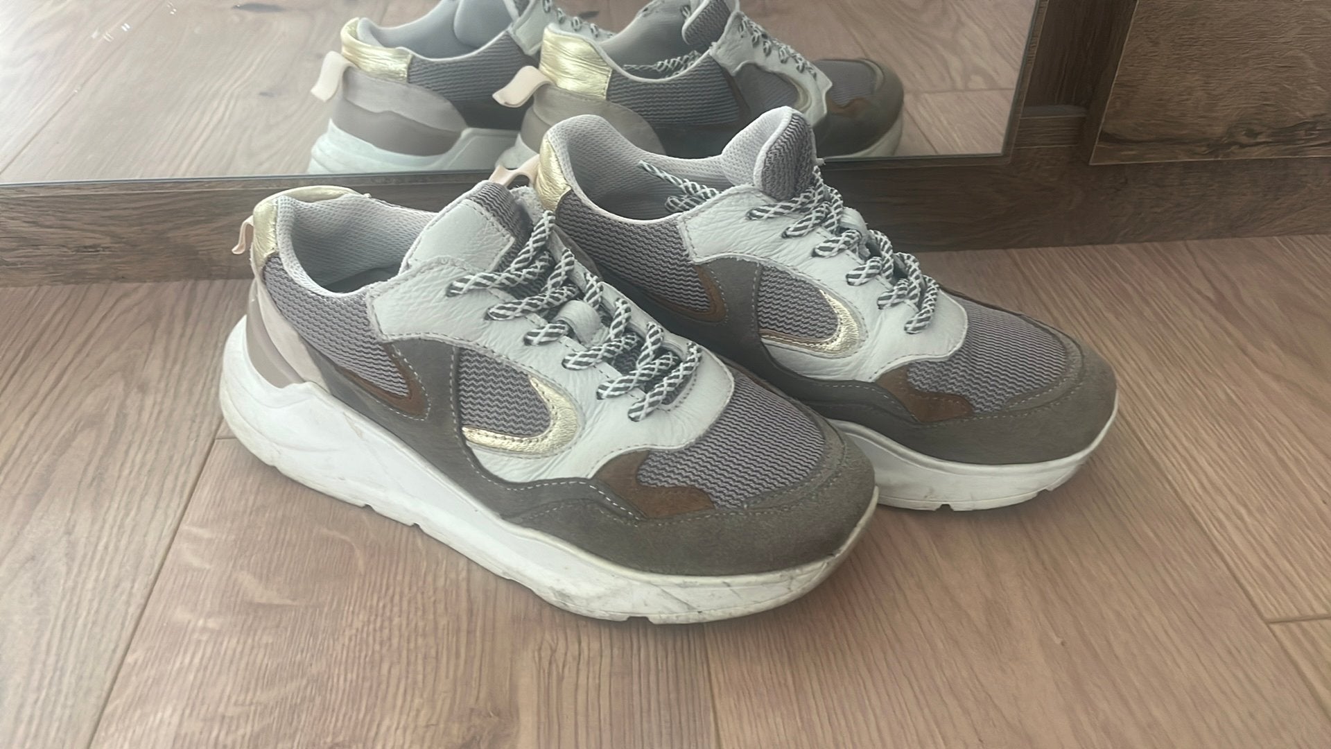Sneakers Shoecolate maat 37,5, Ophalen, Zo goed als nieuw, Sneakers of Gympen
