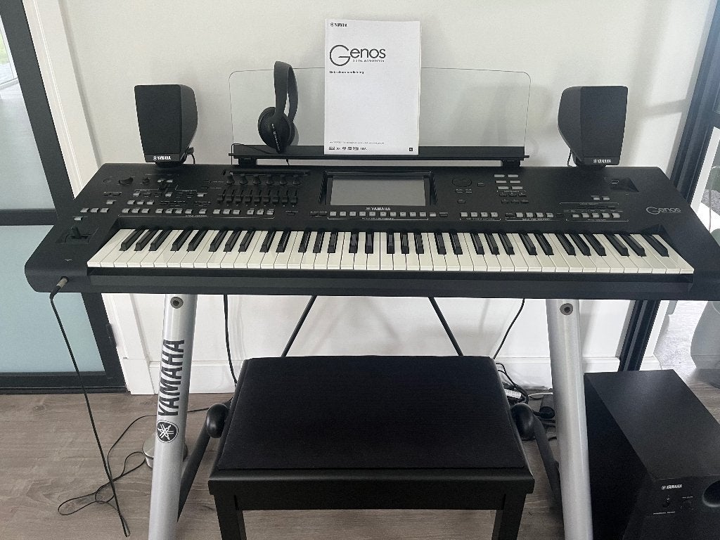 Piano YAMAHA, Muziek en Instrumenten, Piano's, Ophalen, Zwart, Digitaal, Zo goed als nieuw