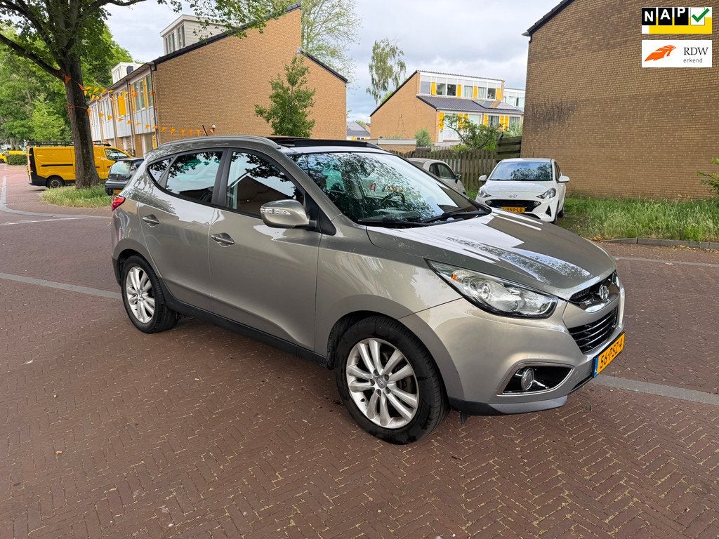 Hyundai Ix35 AUTOMAAT / Panorama dak / UNIEK / Veel opties, Auto's, Hyundai, Gebruikt, 4 cilinders, 163 pk, 1600 kg