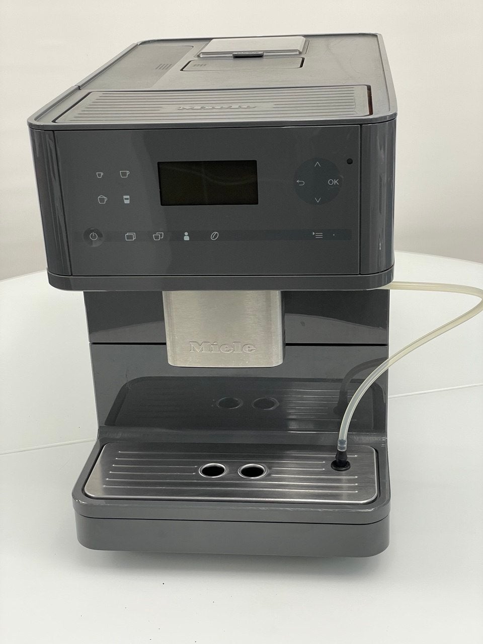 MIELE CM6150 koffiemachine. Zgan Maar 625 kopjes gemaakt!