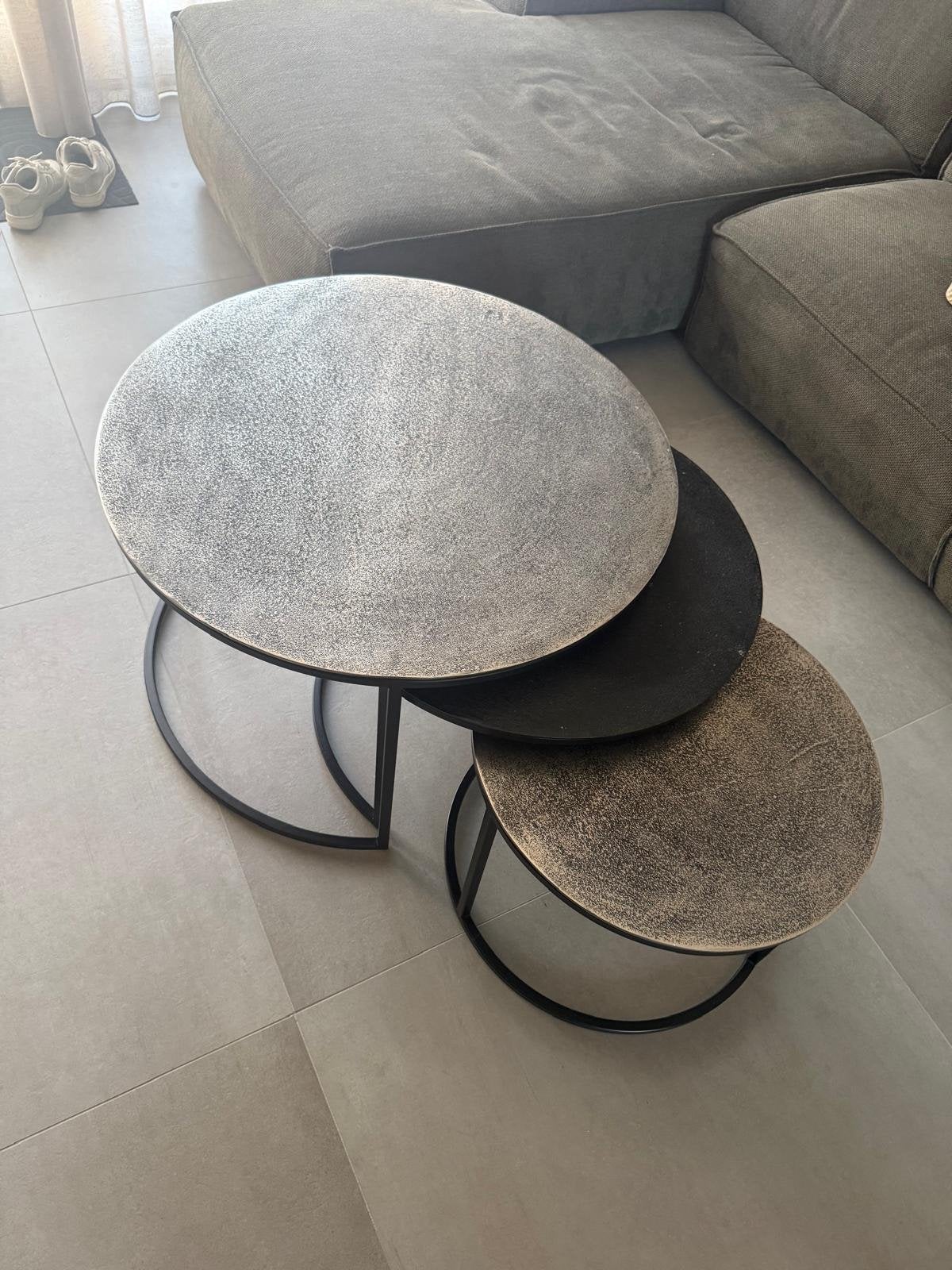 Set van 3 ronde salontafels - Zwart/Goud, Ophalen, Rond, 50 tot 100 cm, Zo goed als nieuw