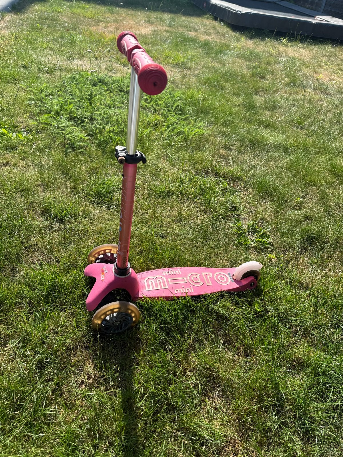 Micro step roze met lampjes in wieltjes, Fietsen en Brommers, Steps, Ophalen, Gebruikt, Gewone step