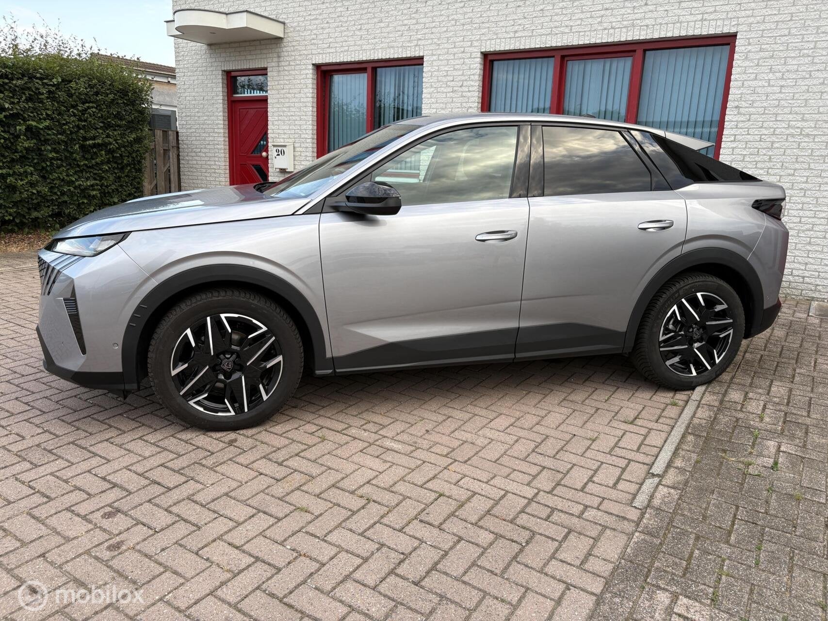 Peugeot 3008 1.2 Hybrid 136 Allure, Auto's, Peugeot, 145 pk, Gebruikt, 1199 cc, Automatische klimaatregeling