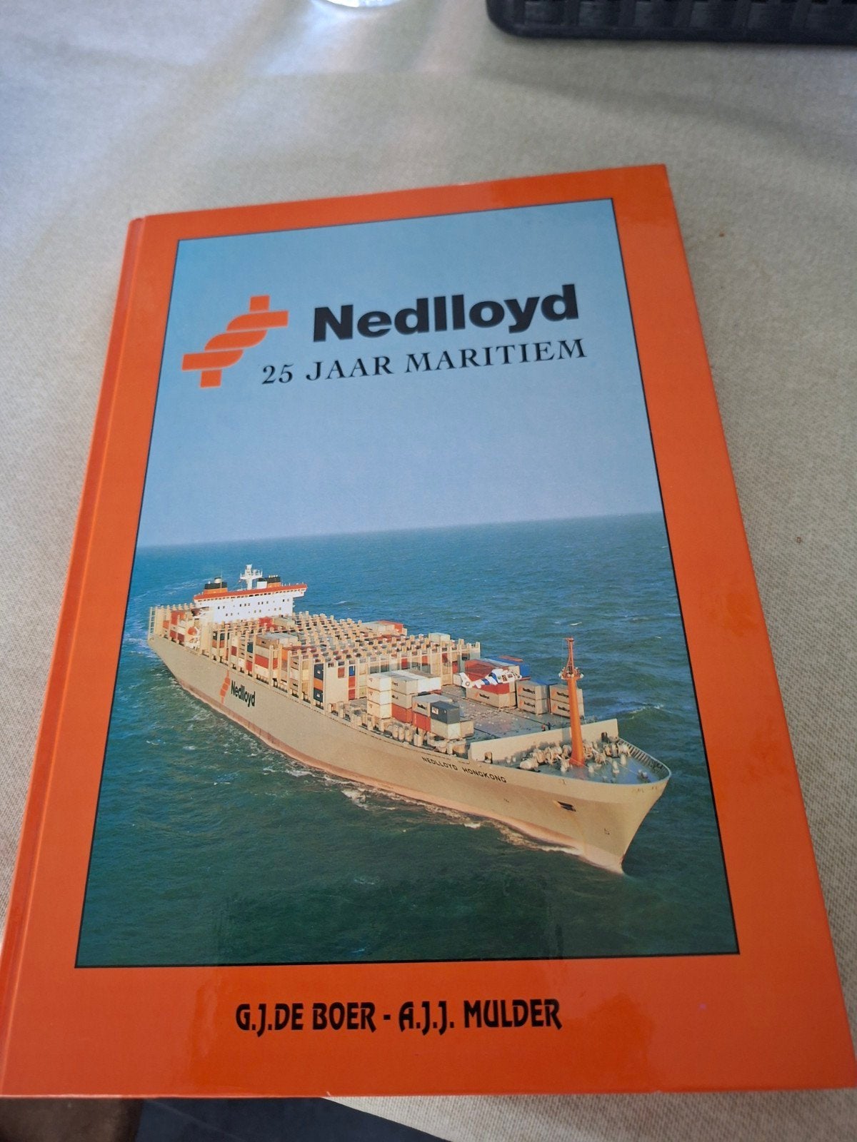 G.J de Boer - Nedlloyd - 25 jaar maritiem, Boeken, Ophalen of Verzenden, Zo goed als nieuw, Boot