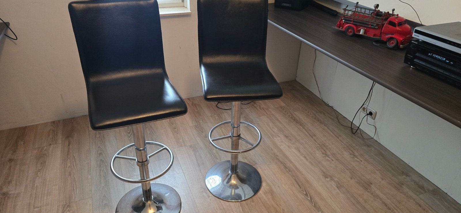 2 barkrukken, Huis en Inrichting, Ophalen