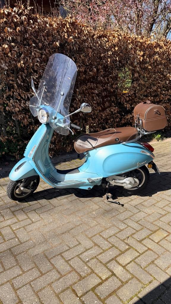 Prachtige Vespa Primavera 25 km/u 70'S 4-takt lichtblauw, Ophalen, Gebruikt, Overige modellen, Benzine