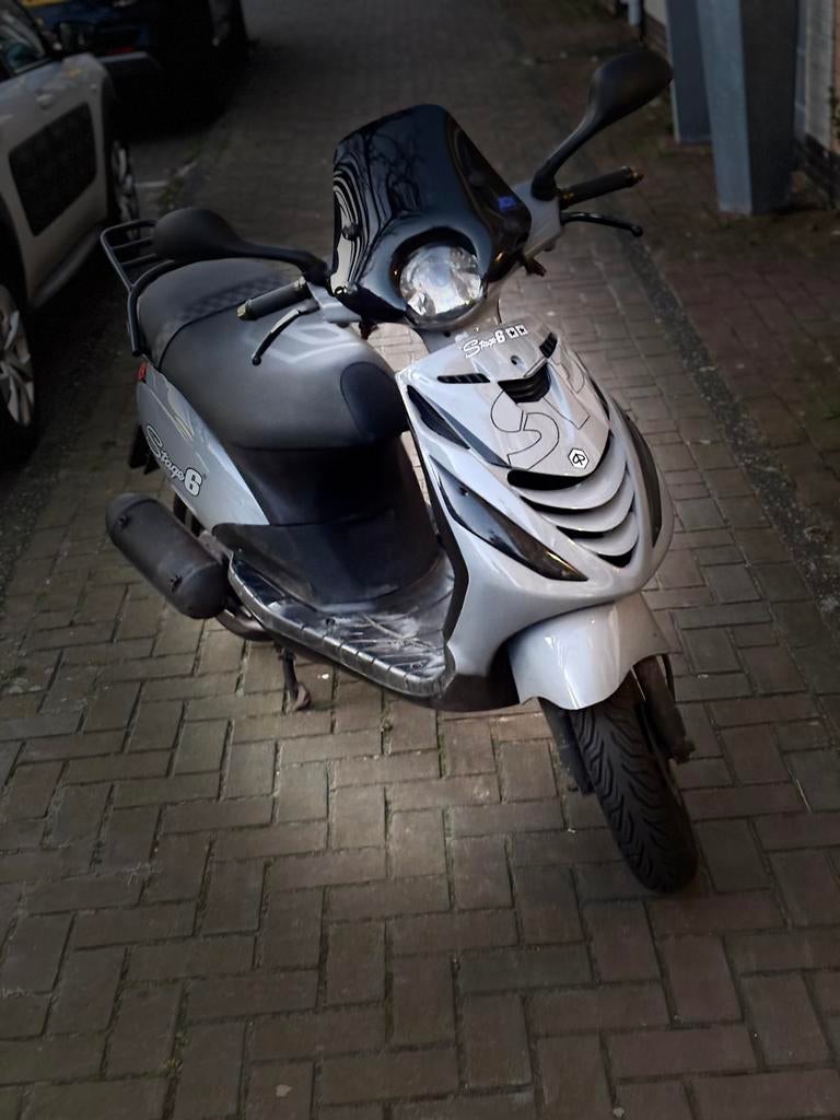 WAARDEPEILING ! Zip 4t - BJ: 2010, Fietsen en Brommers, Scooters | Piaggio, Ophalen, Zo goed als nieuw, Benzine, Zip