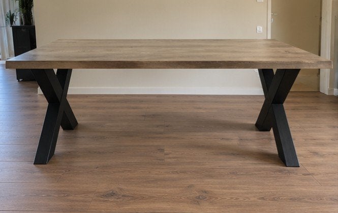 Robuuste massief houten eettafel 200x100 – zwarte X-poten, Huis en Inrichting, Tafels | Eettafels, Modern, Industrieel, Zo goed als nieuw