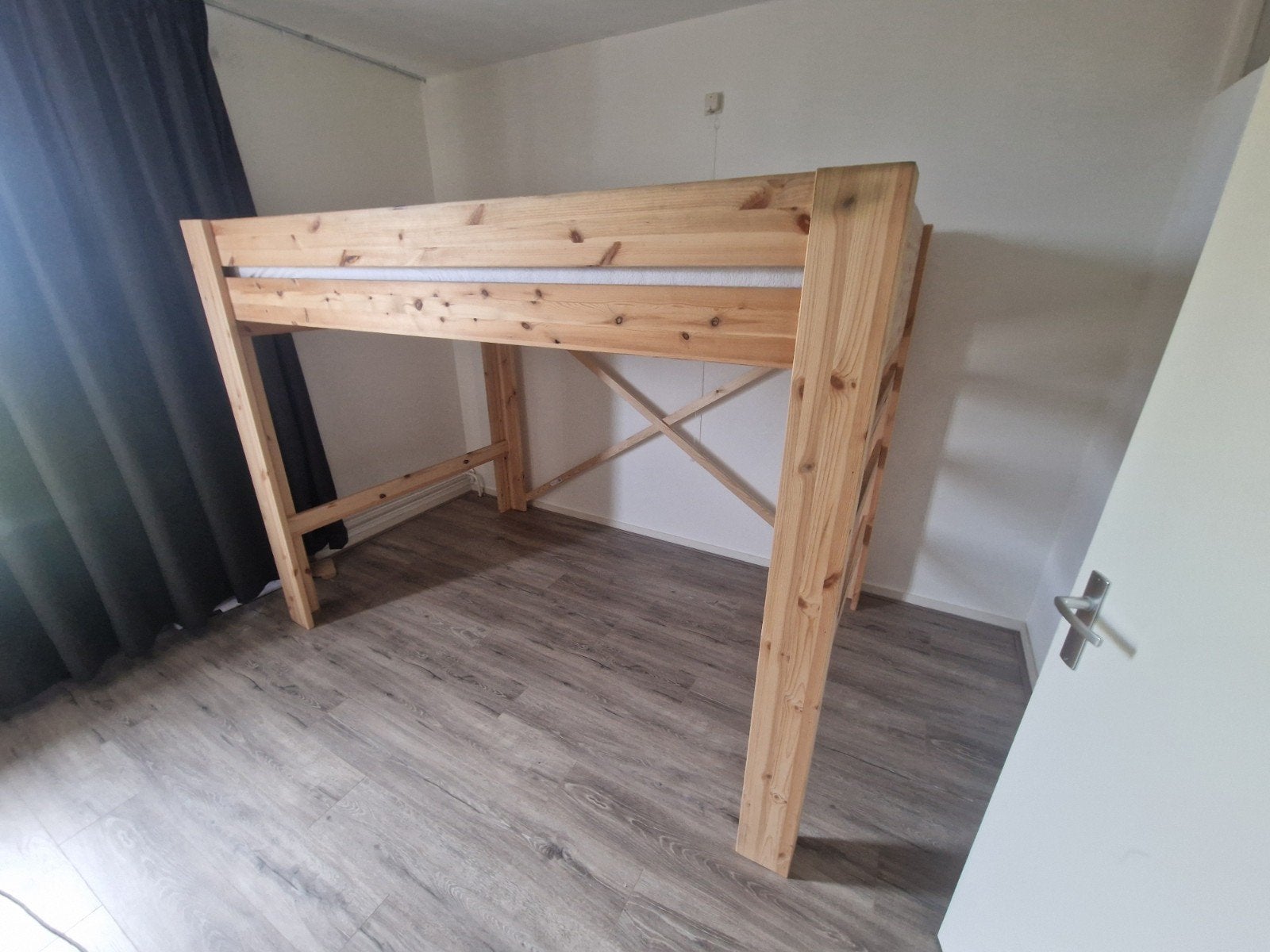Hoogslaper van vurenhout, 140x220 cm, Gebruikt, Hoogslaper, 160 tot 180 cm, Tweepersoons