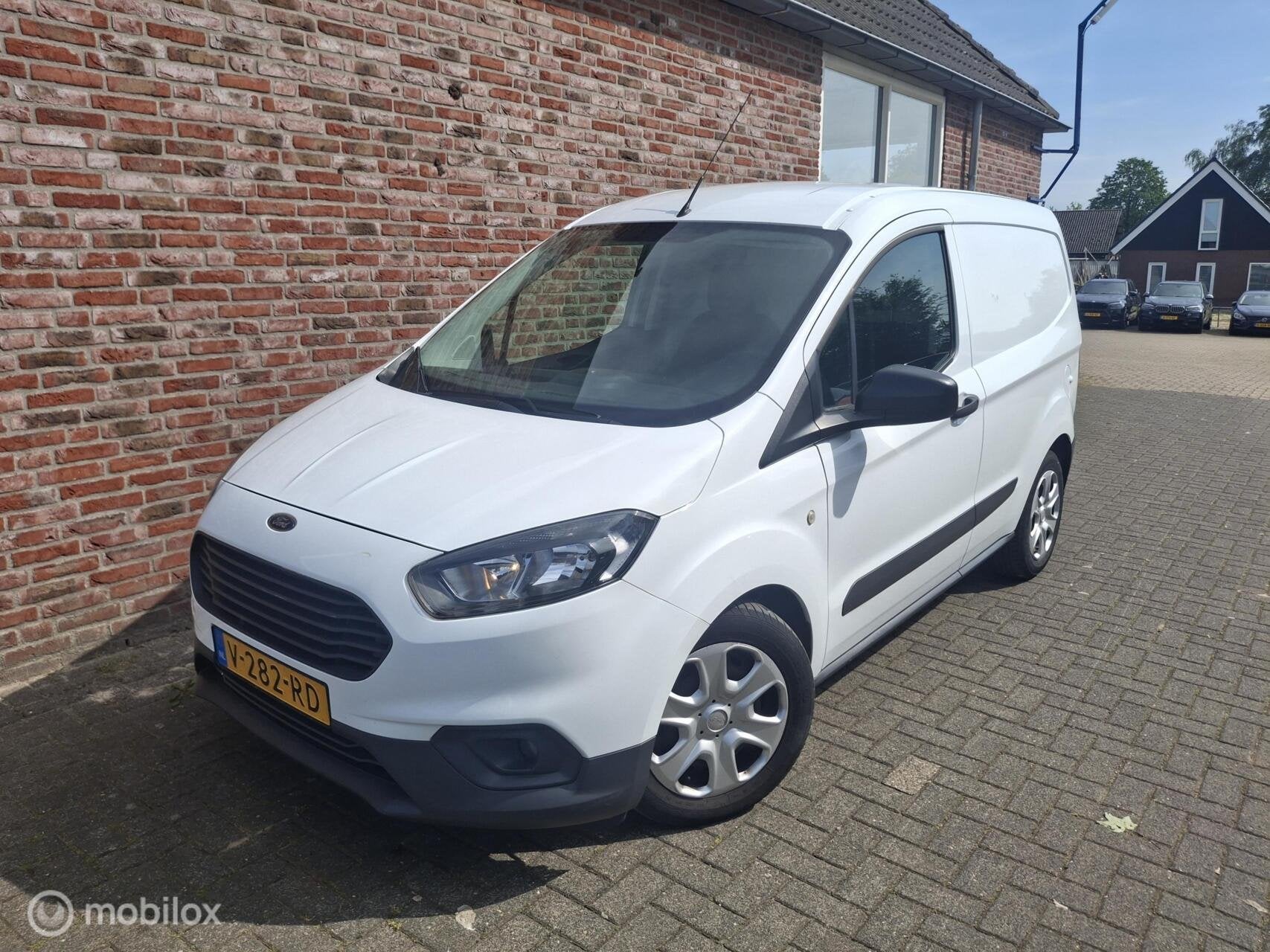 Ford Transit Courier 1.5 TDCI Ambiente, Auto's, Gebruikt, Euro 6, 4 cilinders, Origineel Nederlands