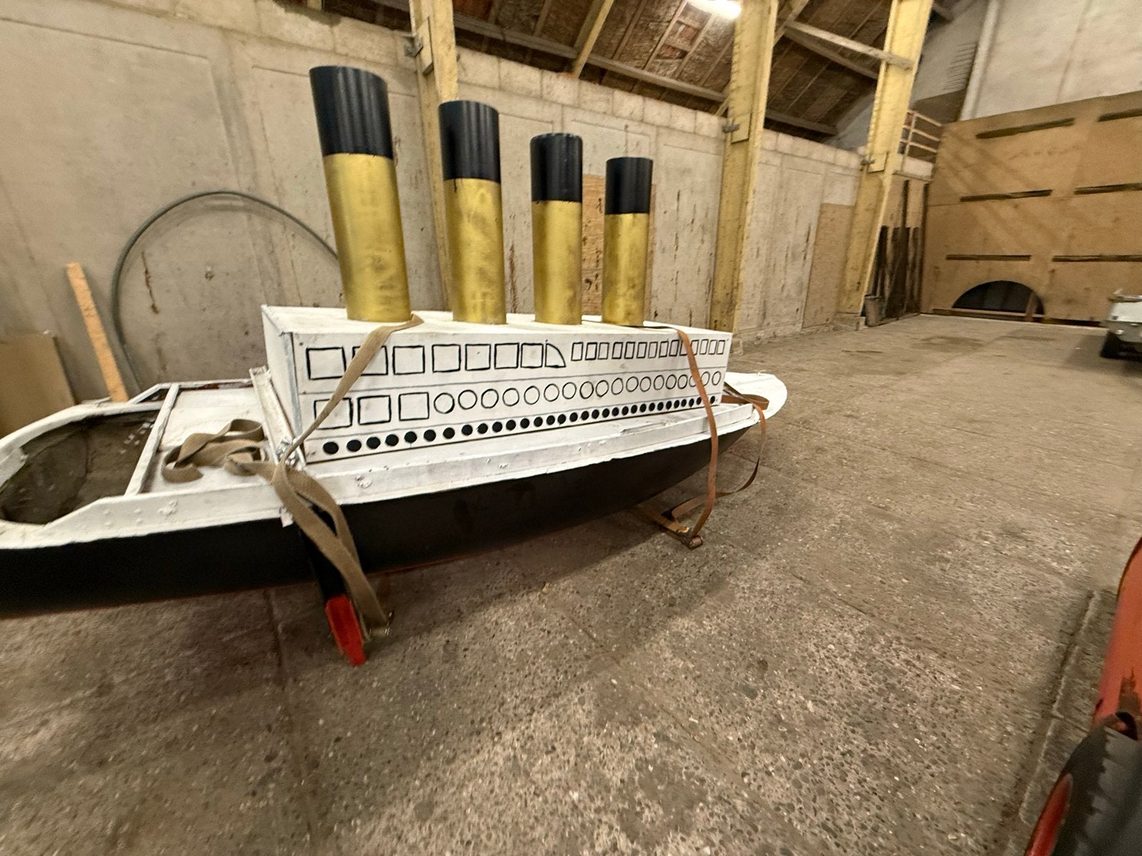 Titanic decoratie voor optocht, feest of praalwagen, Hobby en Vrije tijd, Ophalen, Gebruikt, Versiering, Overige