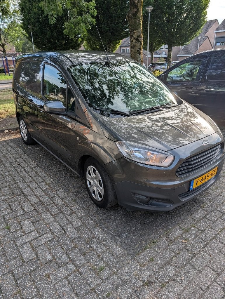 ZEER NETTE & GOED ONDERHOUDEN FORD COURIER – BTW-AUTO, Auto's, Voorwielaandrijving, Stof, 74 pk, 4 cilinders