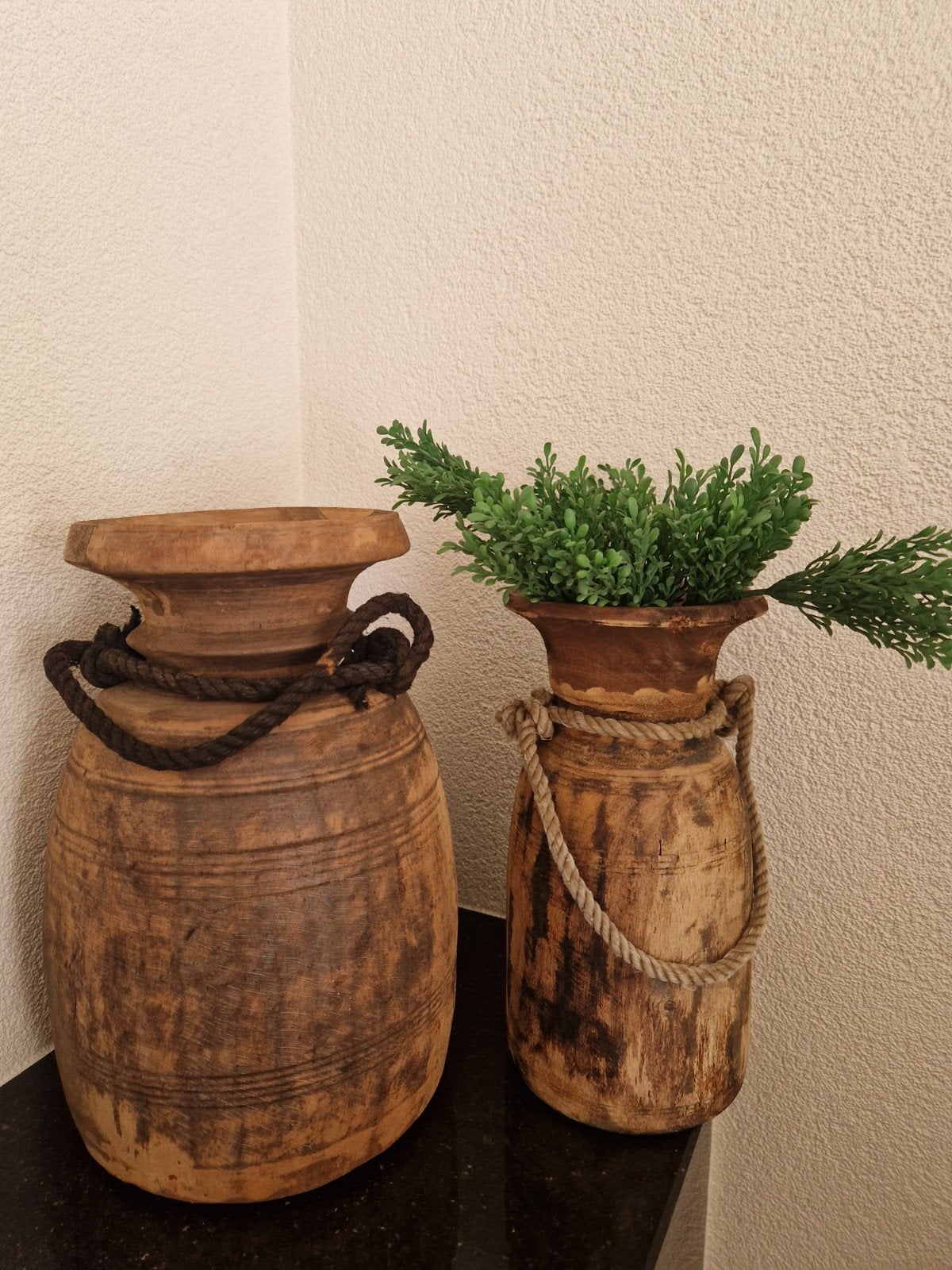 Set van 2 rustieke houten vazen met touwdecoratie, Ophalen of Verzenden