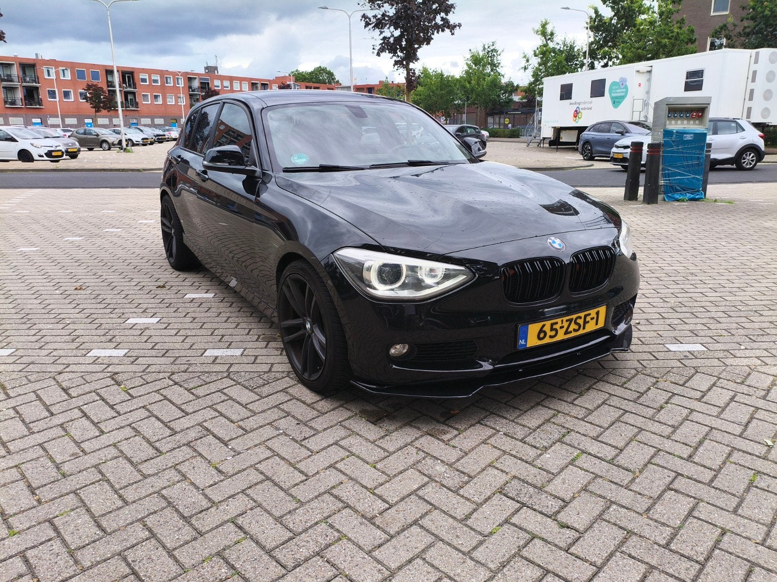BMW 1-Serie 116I 100KW 5DR 2013 Zwart €6250, Auto's, 1-Serie, 4 cilinders, Zwart, Origineel Nederlands