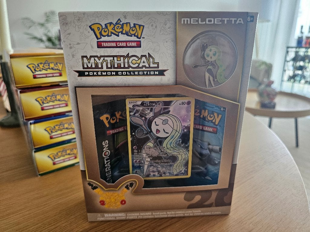 Pokémon - Mythical Pokémon Collection - Meloetta - Sealed, Ophalen of Verzenden, Nieuw, Overige typen, Foil
