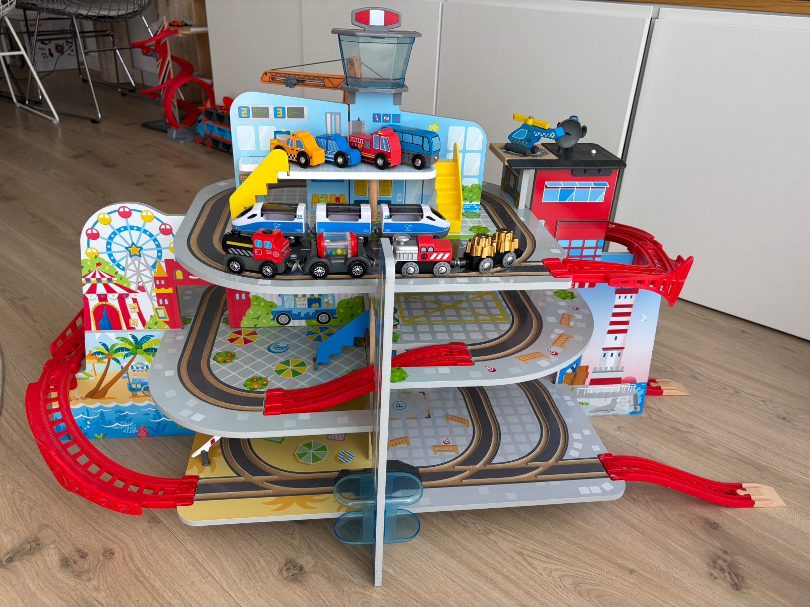 Hape Grand City Set E3768, Zo goed als nieuw, Ophalen, Overige merken, Met looping