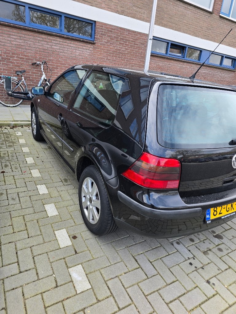 Volkswagen Golf 1.4 55KW 2001 Zwart, Particulier, Te koop