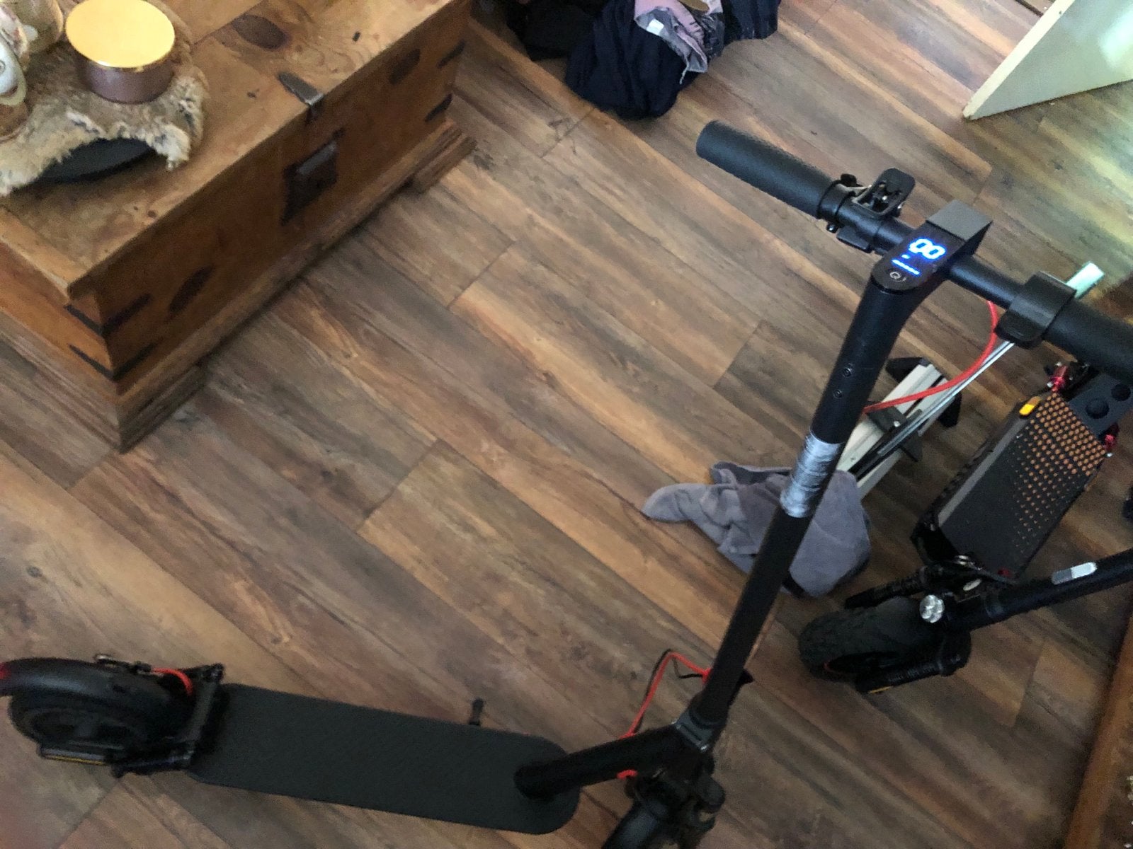 Elektrische step met vering, 30 km/u, z.g.a.n., Fietsen en Brommers, Steps, Zo goed als nieuw, Elektrische step (E-scooter), Ophalen of Verzenden