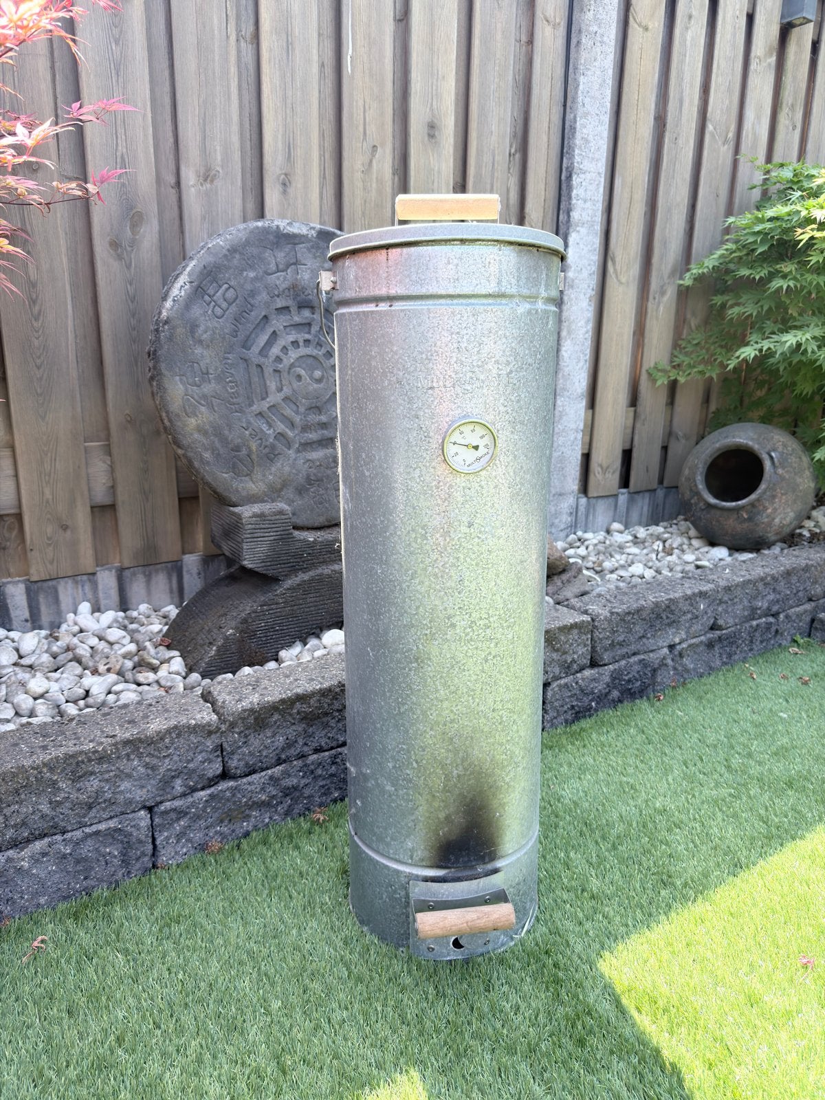 Zinken rookoven met thermometer en spiesen, Ophalen of Verzenden, Gebruikt