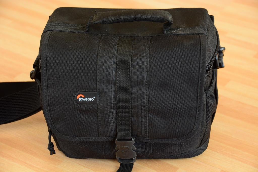 Lowepro Adventura 160 cameratas fototas in TOP STAAT, OP TE HALEN IN CASTRICUM, Ophalen of Verzenden, Zo goed als nieuw, Schoudertas