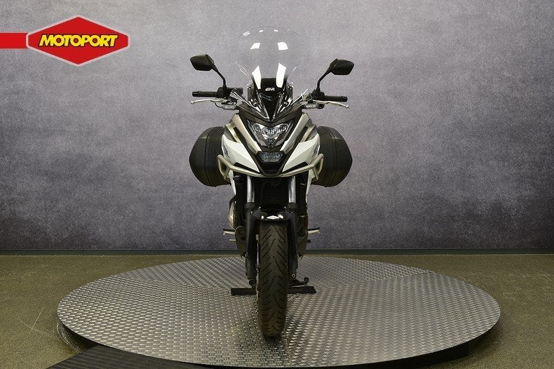 Honda NC 750 X (bj 2021), Info@motoportwormerveer.nl, Honda Motor Europe, Bedrijf, Crystal Bldng B-Unit B11.2 Rivium Blv200
2909 LK  Capelle aan den IJsel, NL