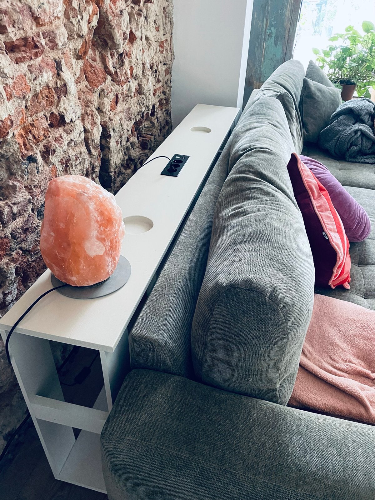 Zelfgemaakte Side Table met Geïntegreerde Stekkerdoos, Ophalen, Gebruikt, 75 cm of meer, 60 cm of meer
