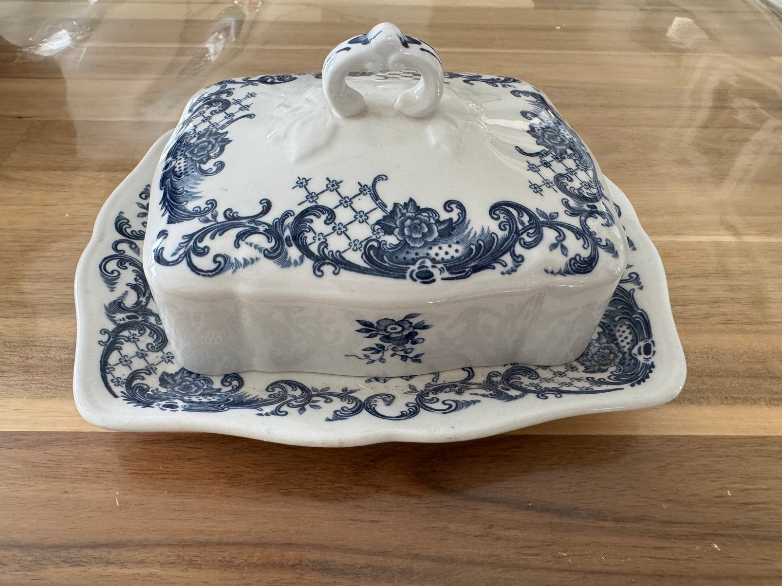 Valeria botervloot Villeroy & Boch, Verzenden