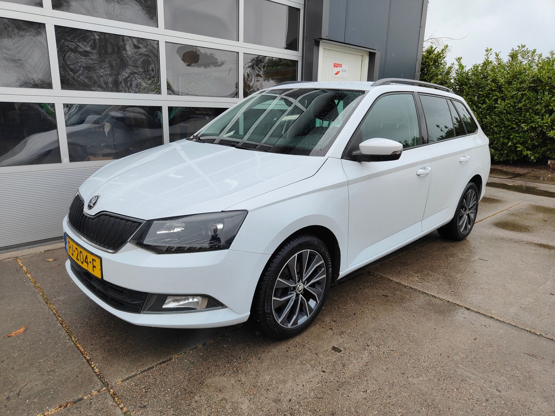 Skoda Fabia Combi 1.2 TSI Drive, Auto's, Skoda, Euro 6, 4 cilinders, Wit, Origineel Nederlands