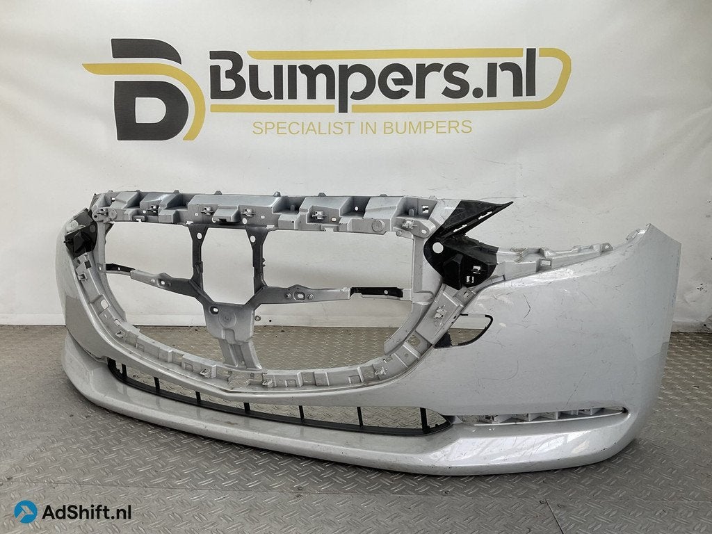 Bumper Mazda 2 Facelift II 2018 KLS D43N-50031 Voorbumper B4, Bumper