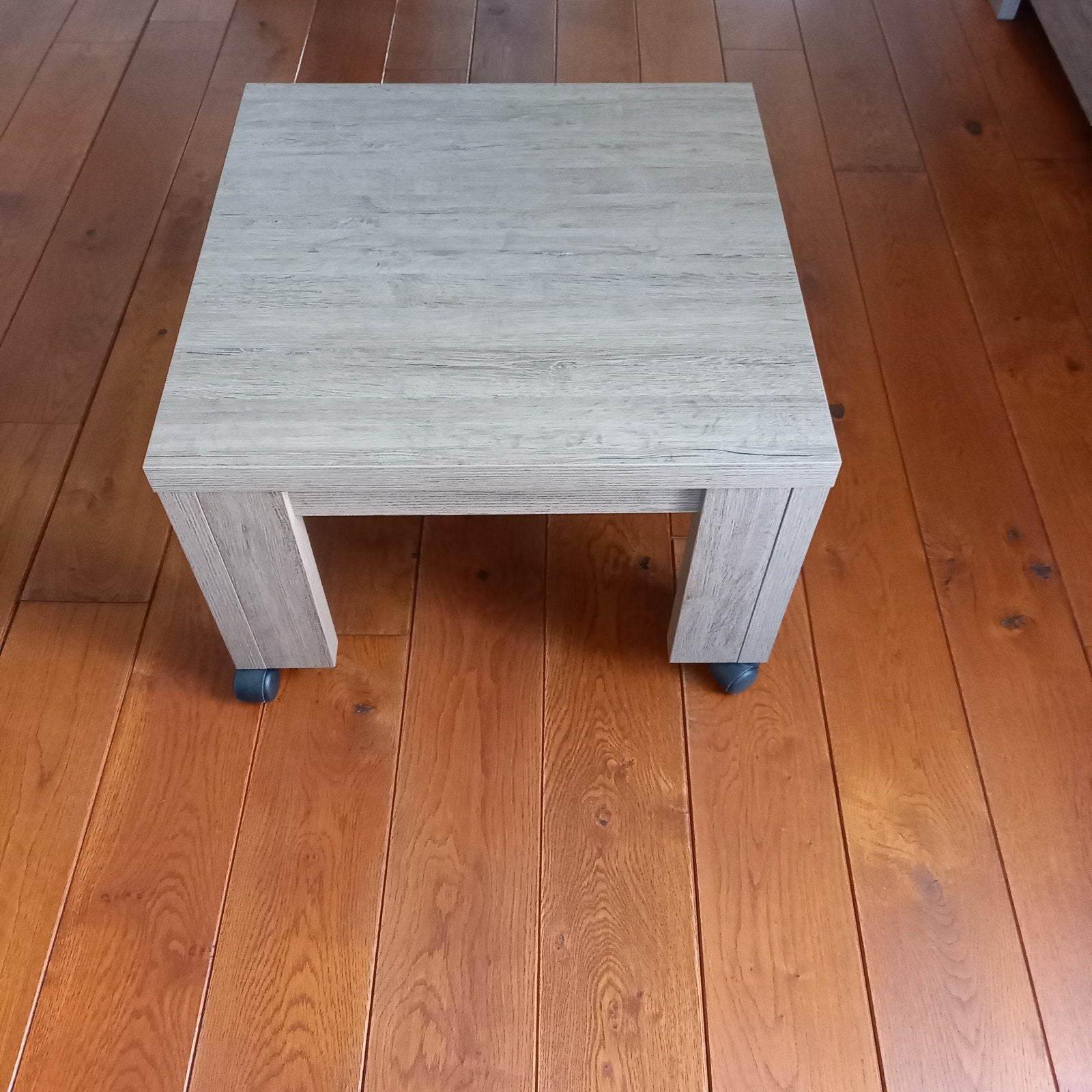 Eet tafel en salon tafel., Huis en Inrichting, Tafels | Salontafels, 100 tot 150 cm, Zo goed als nieuw, Minder dan 50 cm, Rechthoekig