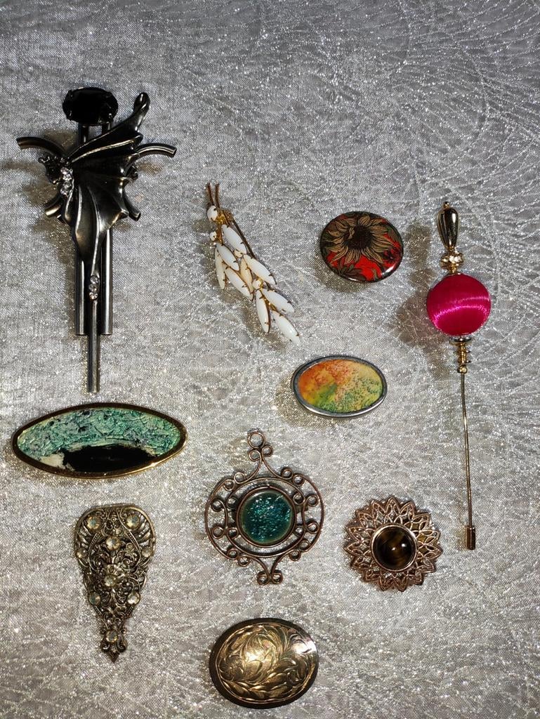 Diverse mooie vintage broches, sjaalclips en hoedenspeld, Sieraden, Tassen en Uiterlijk, Verzenden, Zo goed als nieuw, Overige kleuren