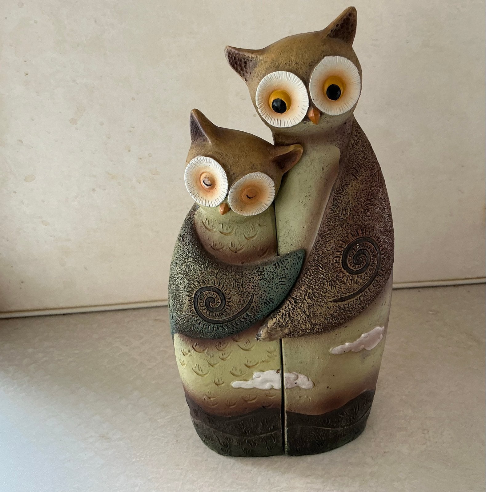 Decoratieve Uilenbeeldjes - Moeder en Kind, Meerkleurig, Ophalen of Verzenden, Steen/keramiek, Landelijk