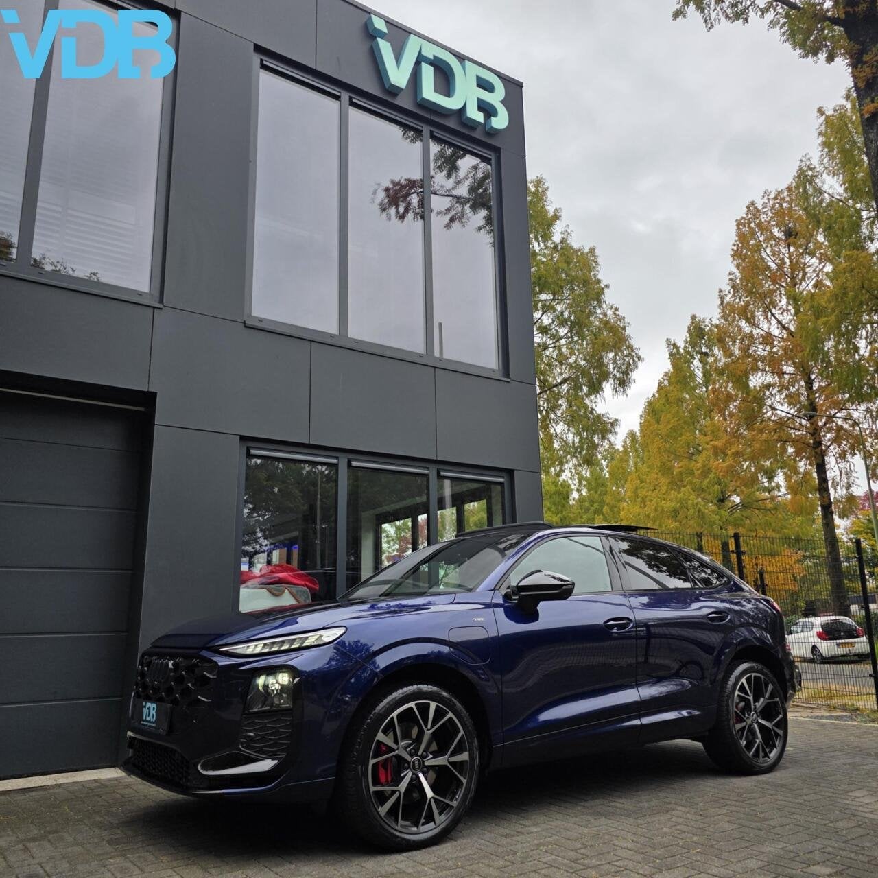 Audi Q3 Sportback E-HYBRID 272PK S-Line MEMORY 360 PANO VOL!, Auto's, Dealer onderhouden, 1800 kg, 1498 cc, 4 cilinders