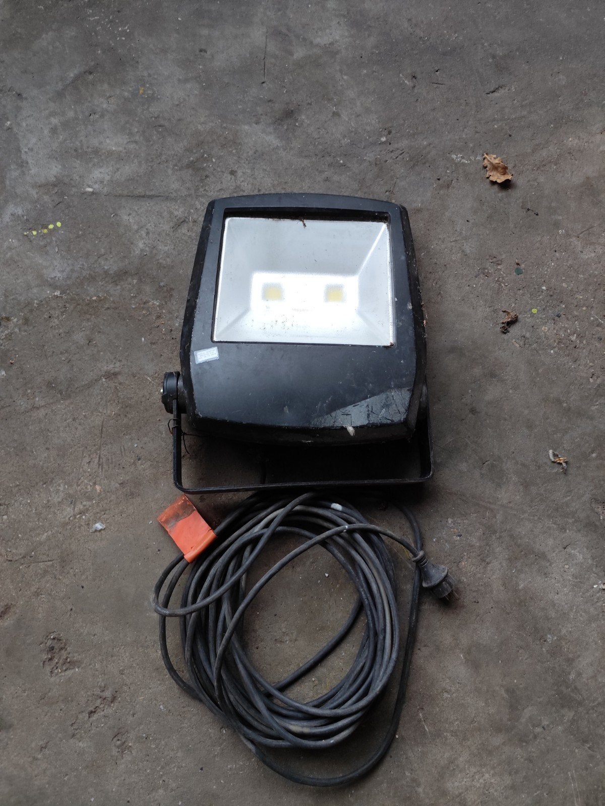Grote bouwlamp - Destil NEN3140 - Krachtige LED verlichting, Ophalen of Verzenden, Gebruikt, 50 tot 200 watt, Lamp met armatuur