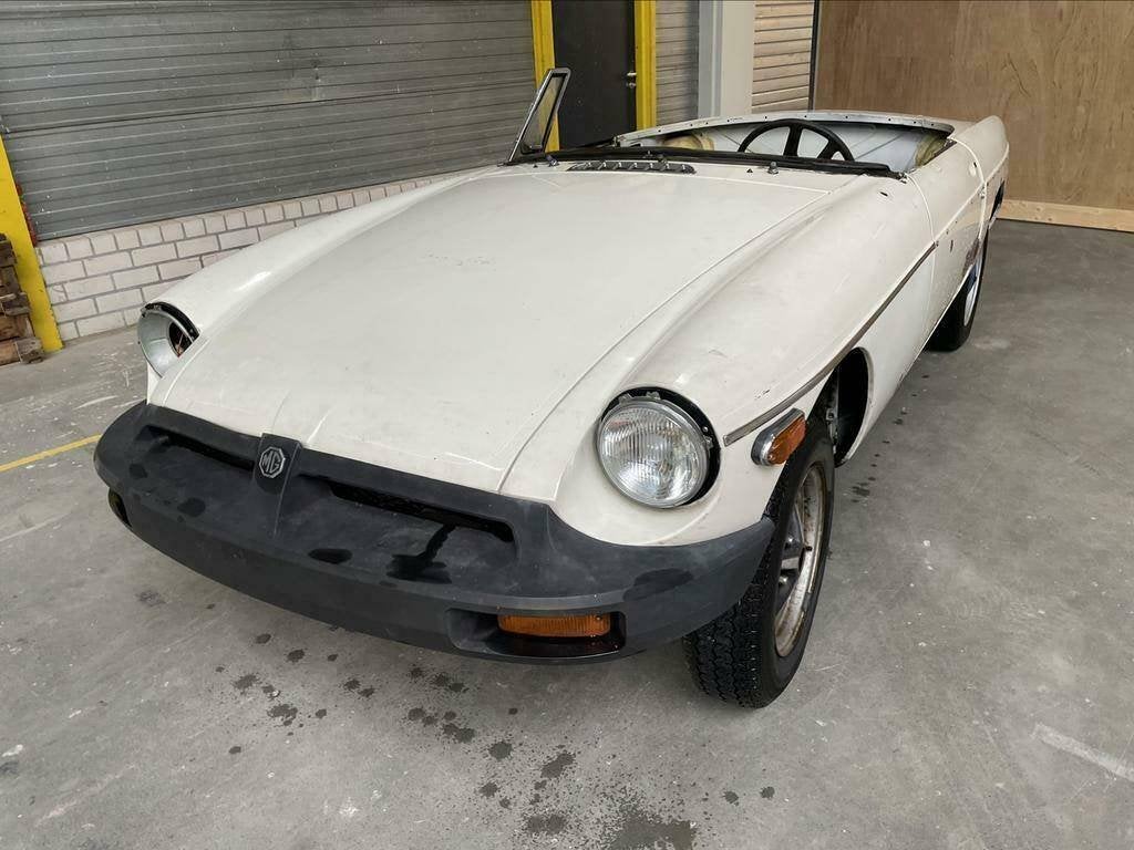 Carrosserie MGB Body LHD "79 Duitse Brief MG B Wegenbel.VRIJ, Ophalen, Voor, Oldtimer onderdelen, Bumper
