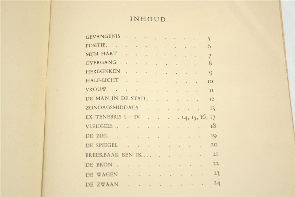 Ex Tenebris — Eduard Hoornik Gedichten 1948, Ophalen of Verzenden, Gelezen