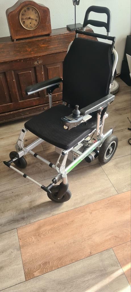 Inklapbare lichtgewicht elektrische rolstoel van Airwheel., Ophalen of Verzenden, Inklapbaar, Zo goed als nieuw, Elektrische rolstoel