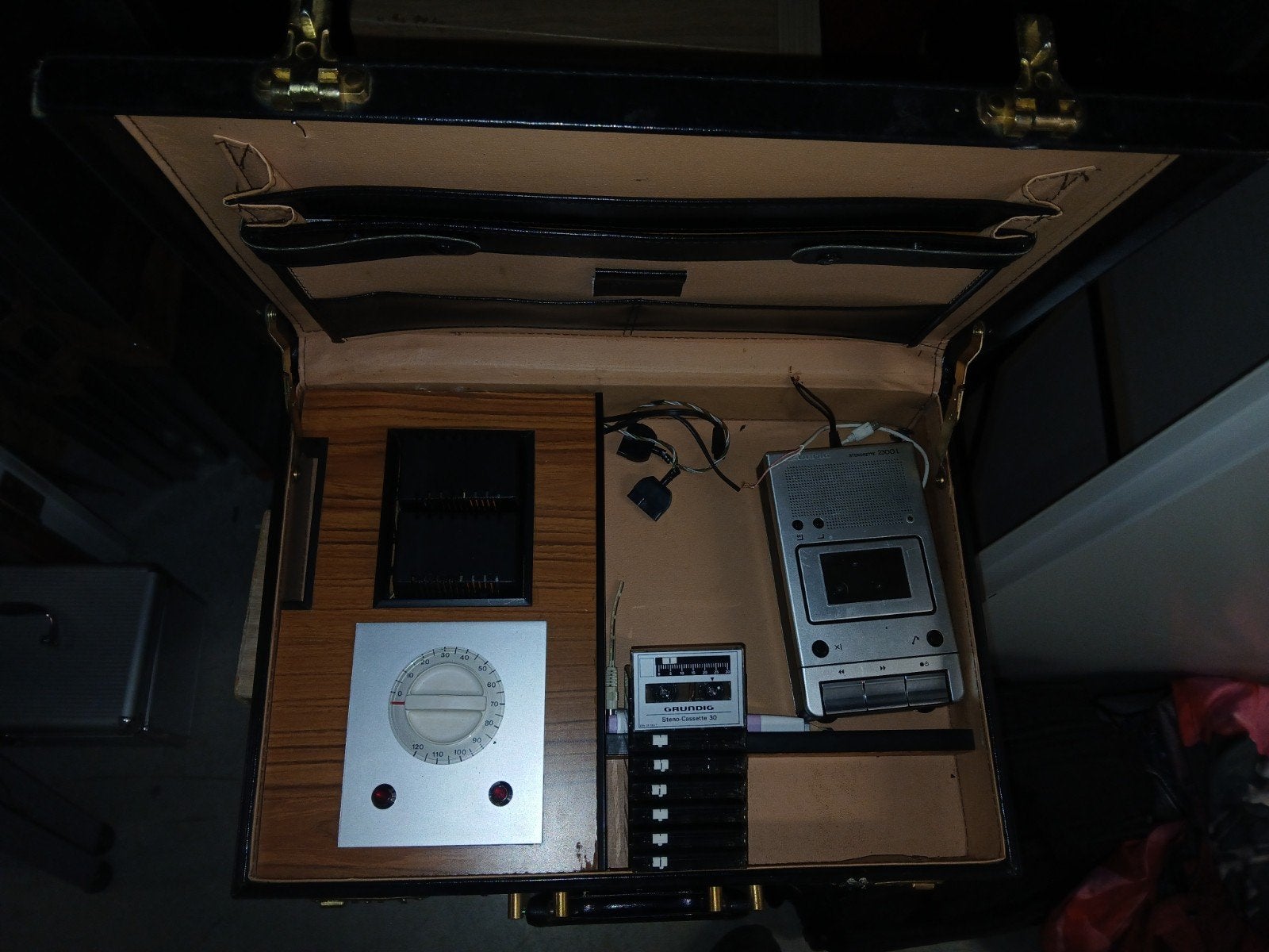 Vintage Spy Opname Koffer - Grundig Bandrecorder, Ophalen of Verzenden, Bandrecorder, Met banden