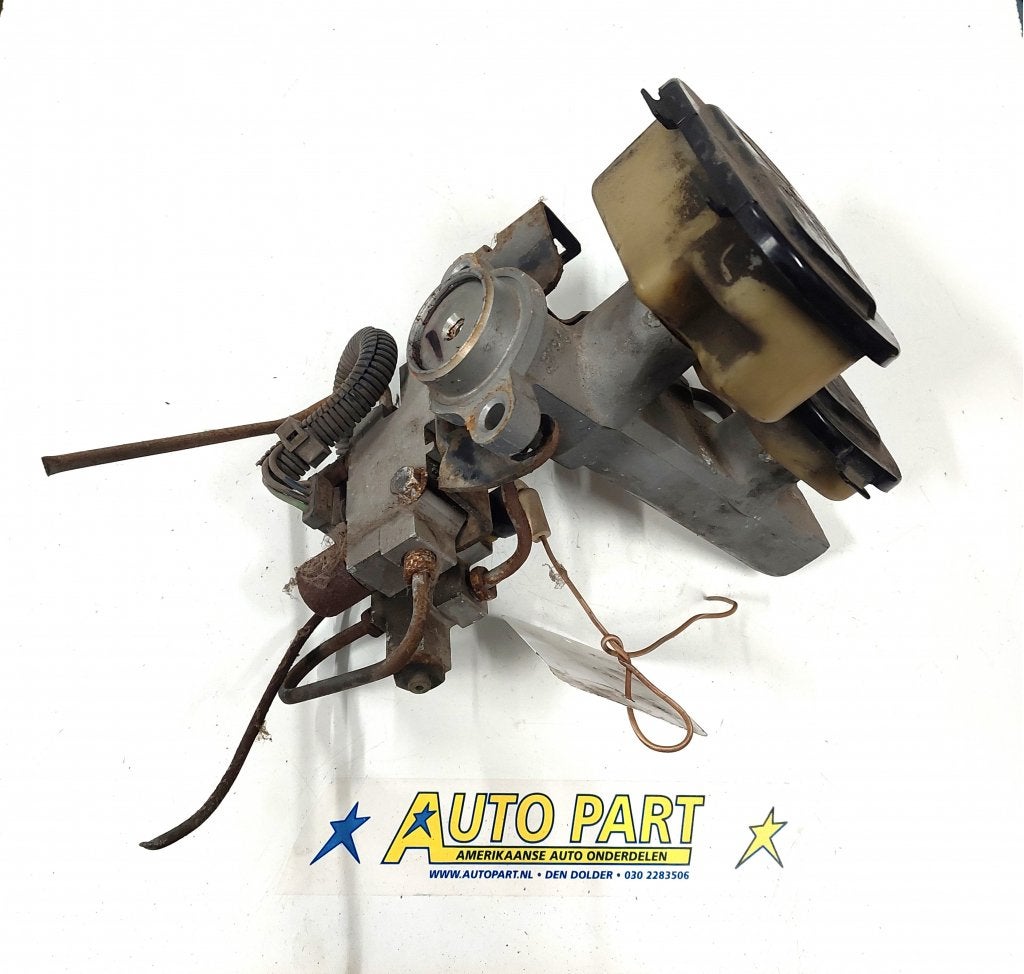 Chevrolet Astro hoofdremcilinder met remdrukverdeler 85-89, Gebruikt, Info@gm.com, Chevrolet, Ophalen of Verzenden
