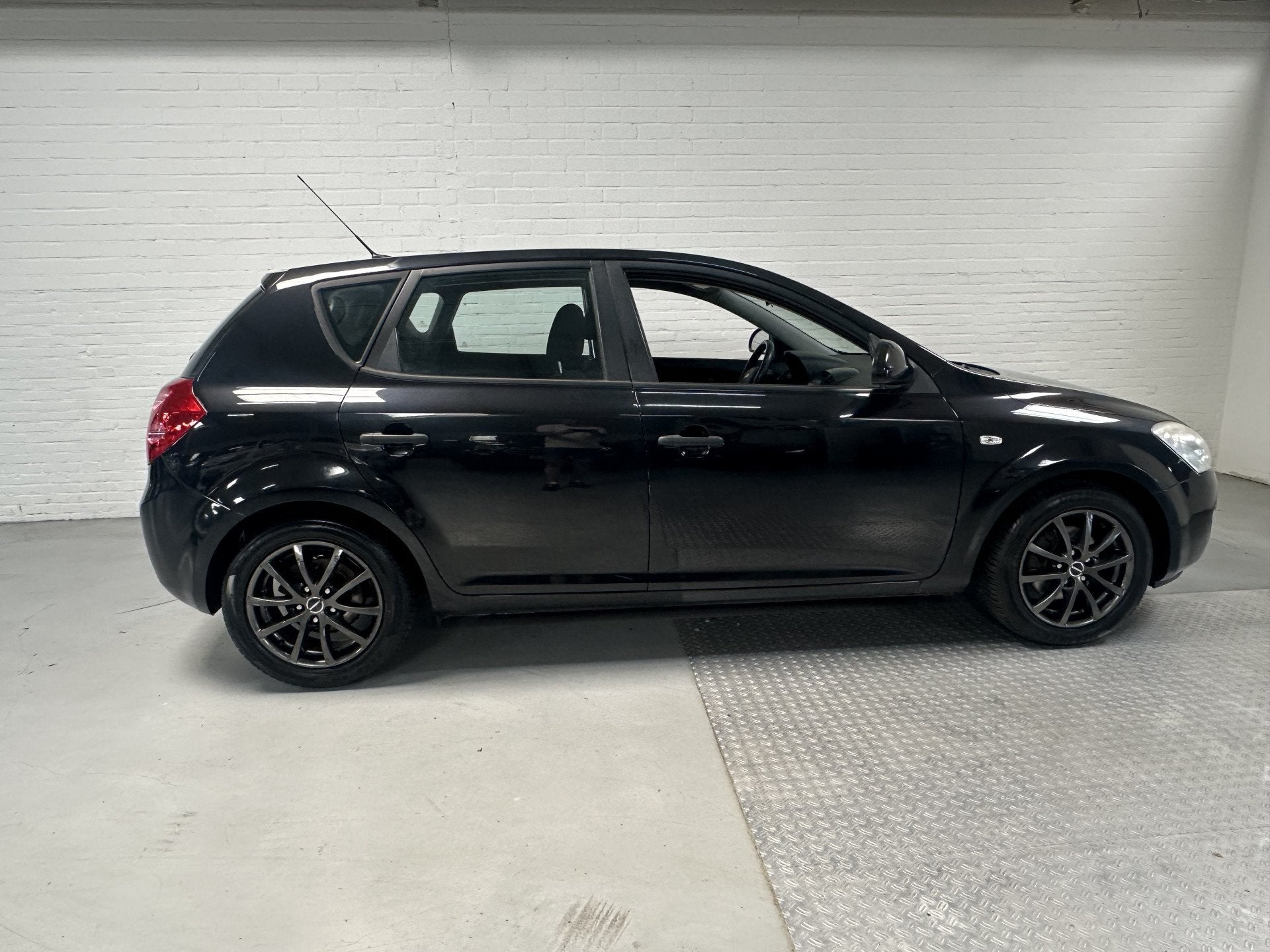 Kia cee'd 1.4 X-pect AIRCO / ELK.PAKKET / LMV (bj 2009), Auto's, Multifunctioneel stuurwiel, Stof, Gebruikt, 4 cilinders