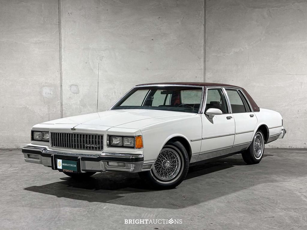 Chevrolet Caprice 5.0 Brougham (bj 2010, automaat), Auto's, Chevrolet, Automaat, Gebruikt, 8 cilinders, Wit