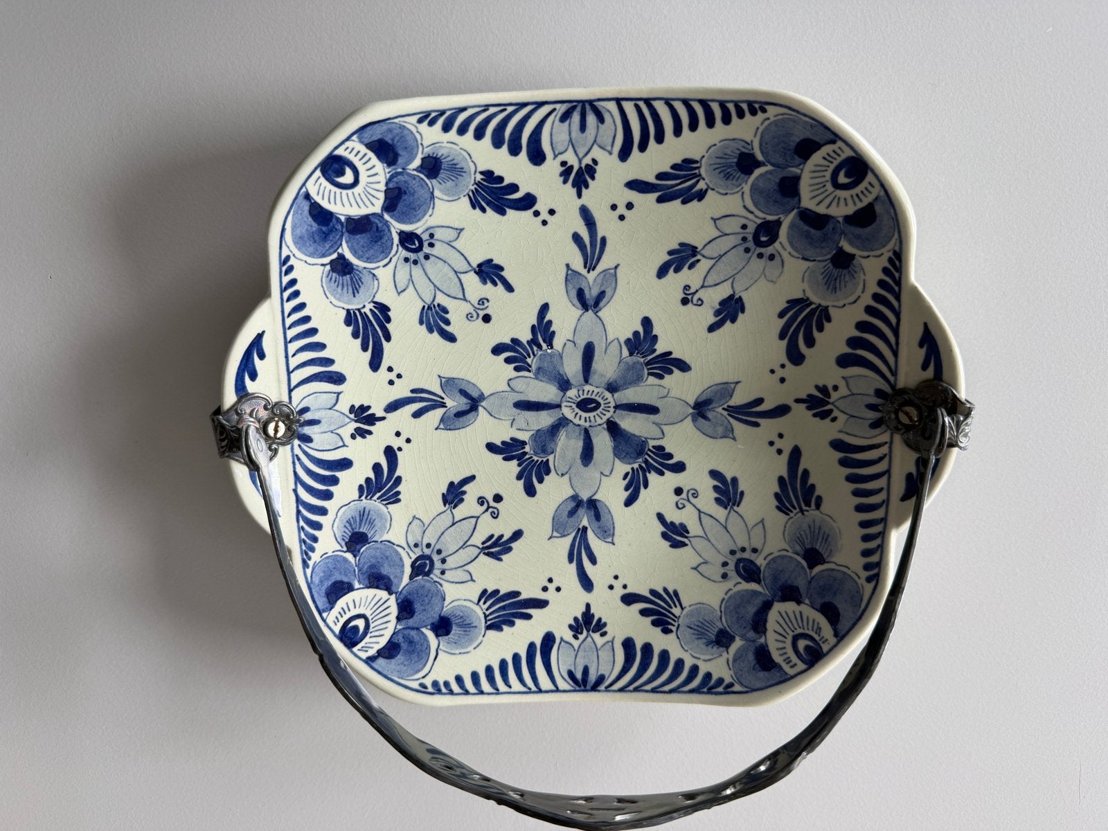 Antieke Delfts Blauwe Schaal met Hengsel - Q.V. Delfts, Ophalen of Verzenden