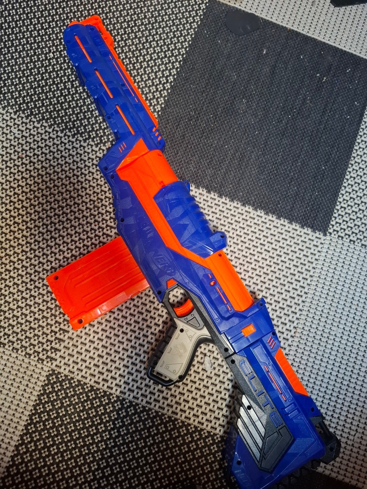 groot nerf geweer, Ophalen, Zo goed als nieuw