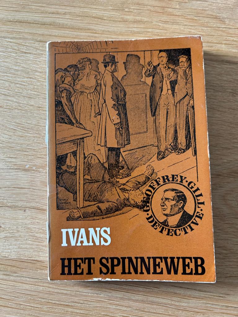 Ivans - Het Spinneweb (Detective), Boeken, Ophalen of Verzenden, Gelezen
