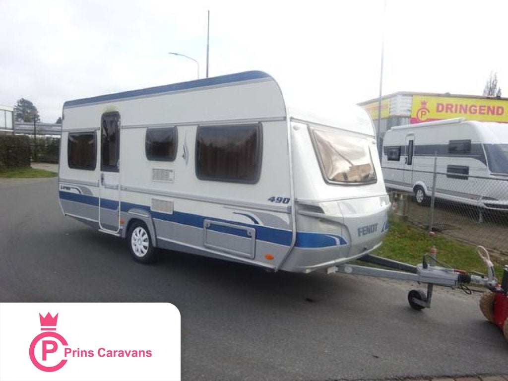 Fendt Saphir 490 Dwars Bed + Rondzit, Caravans en Kamperen, Schokbreker, Bedrijf, Fendt, Tot en met 4