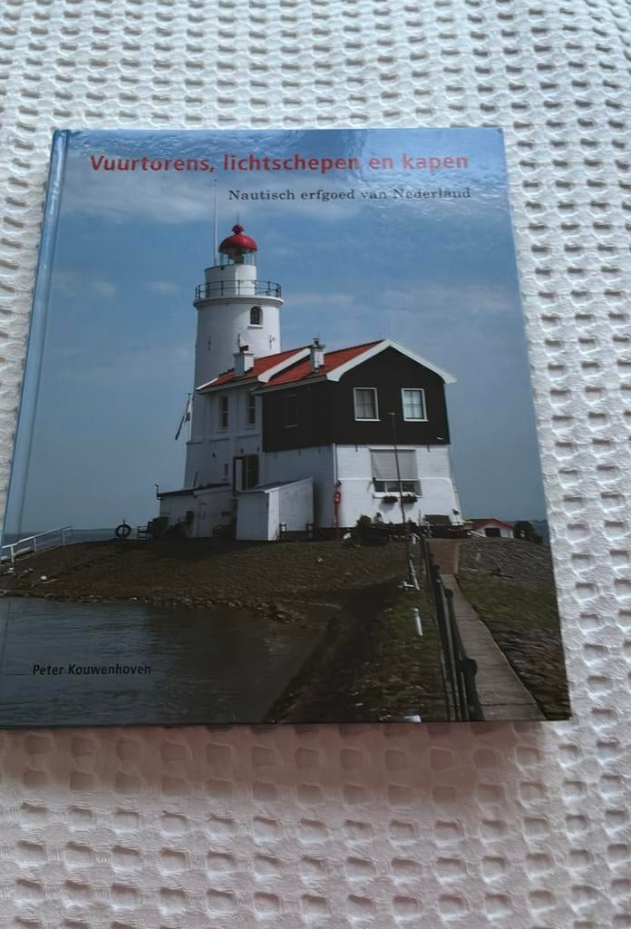 Vuurtorens, lichtschepen en kapen, Ophalen of Verzenden, Zo goed als nieuw, Boek of Tijdschrift