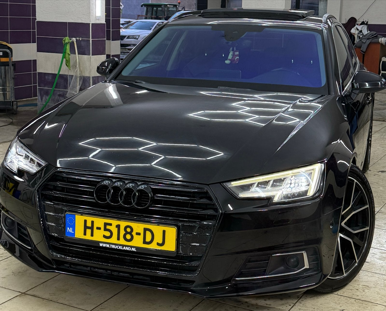 Audi A4 2.0 TDI Ultra S Tronic 2016 Zwart full optie, 4 cilinders, A4, Zwart, Stationwagon