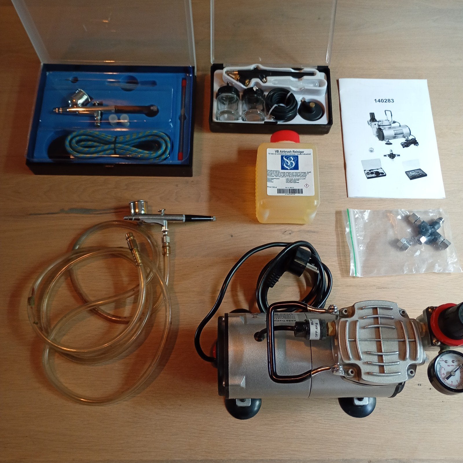 Complete Airbrush Set met Compressor en Accessoires, Ophalen of Verzenden, Zo goed als nieuw, Airbrush en Toebehoren
